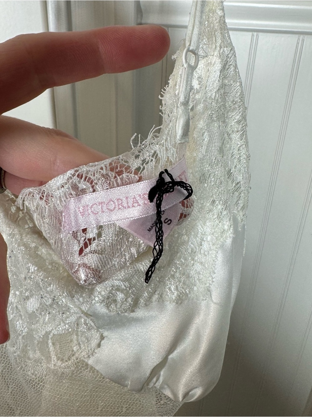 Victoria’s Secret Long Bridal Chantilly Lace Maxi Lace Dress size small 2004 - Picture 3 of 9